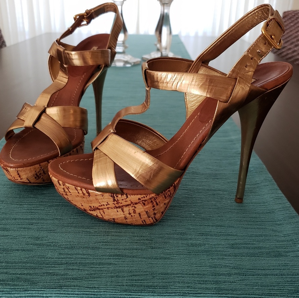 MIU MIU Gold Platform Sandals - Size 40.5